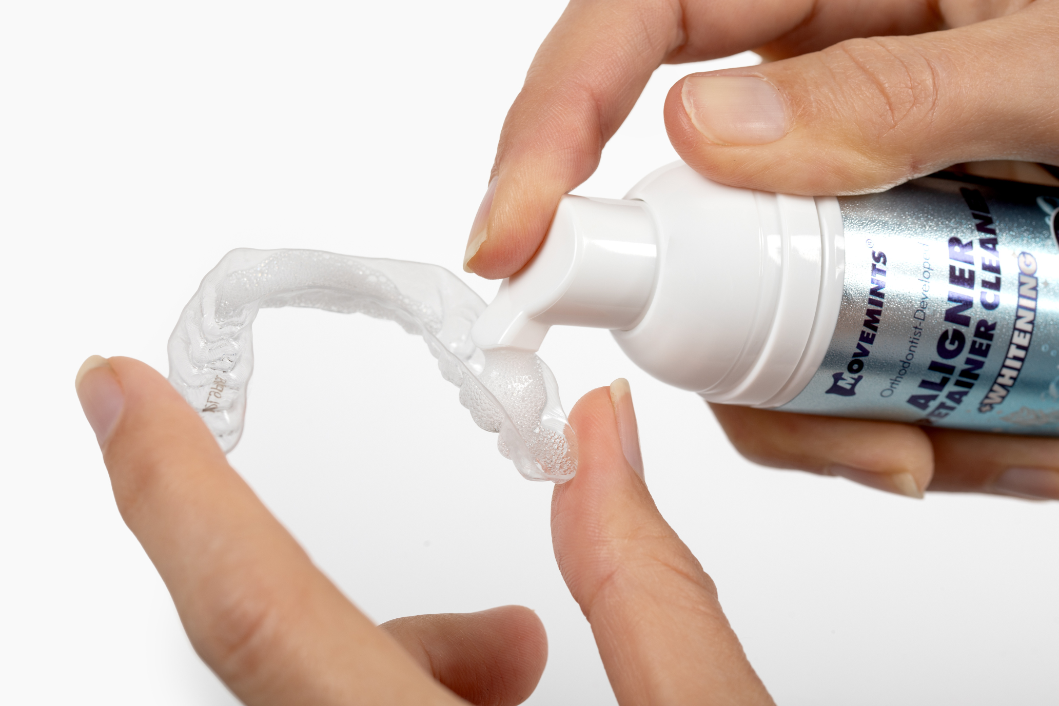 Retainer Cleaner Foam: Clean Aligners & Retainers While Gently Whitening Your Smile